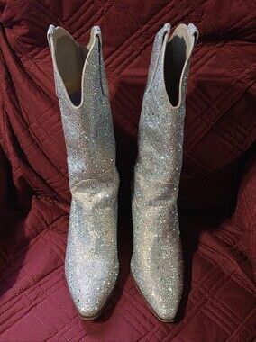 Source Unknown Silver Rhinestone Women's Heeled Western Boots